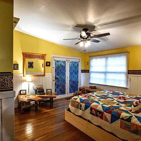 Bear Creek Lodge&Cabins- Pet Friendly
